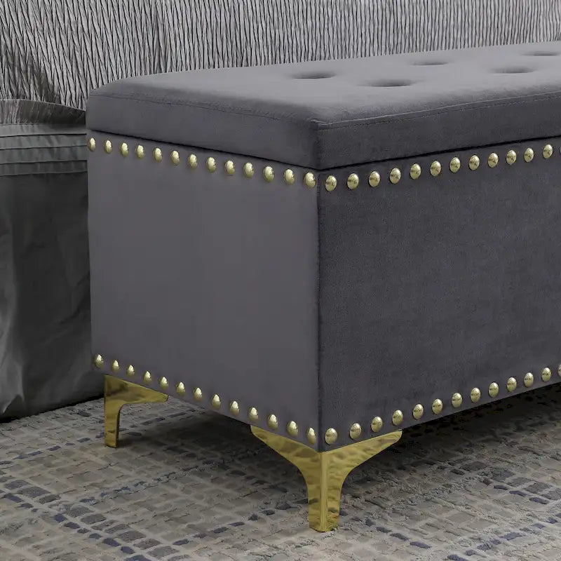 Lot de 2 banquettes doubles en velours capitonné avec pieds dorés et clous décoratifs