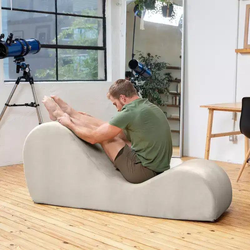 Avana Sleek Chaise Longue pour le yoga – Fabriquée aux États-Unis – Idéale pour les étirements, la relaxation, l'exercice et plus encore, 60D x 18W x 26H pouces, Gris clair