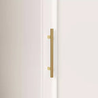 Penderie modulaire de luxe blanche Famapy avec ferrures dorées : portes à panneaux + conception à portes mixtes – Dressing élégant sur mesure pour chambres à coucher