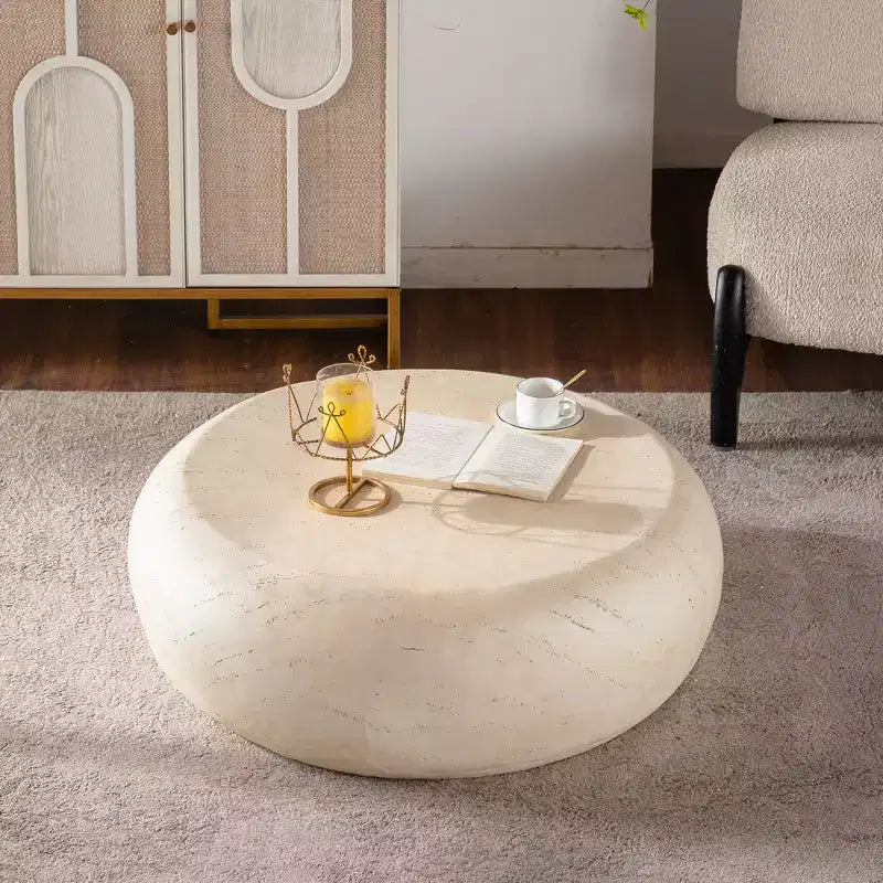 Table basse ronde en MgO au design imitation pierre pour salons de style Mid-Century