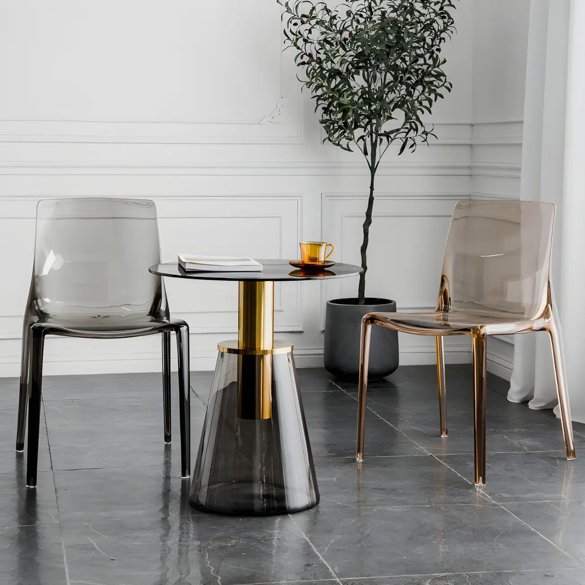 Chaise de salle à manger sans accoudoirs à dossier bas en acrylique ambre