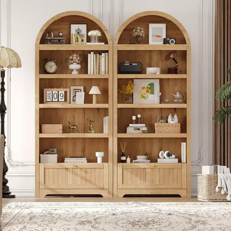 Bibliothèque arquée de 72 po avec tiroir de rangement, armoire de présentation moderne en bois à 6 niveaux avec étagères ouvertes et tiroir inférieur, porte d'armoire incurvée
