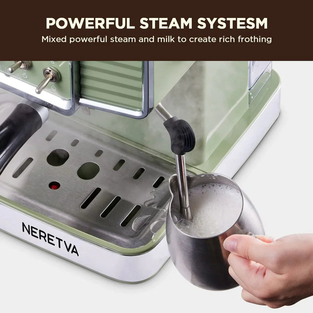 Machine à café expresso avec buse vapeur pour le lait