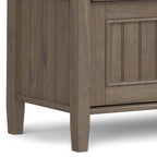 WYNDENHALL Rowan Banc de rangement de transition en bois massif 44 pouces de large, brun fumé - 18p x 44L x 22H