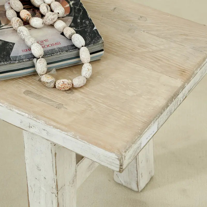 Banc Artissance petit Amalfi en vieux pin, 119 cm de long, finition blanc cassé antique
