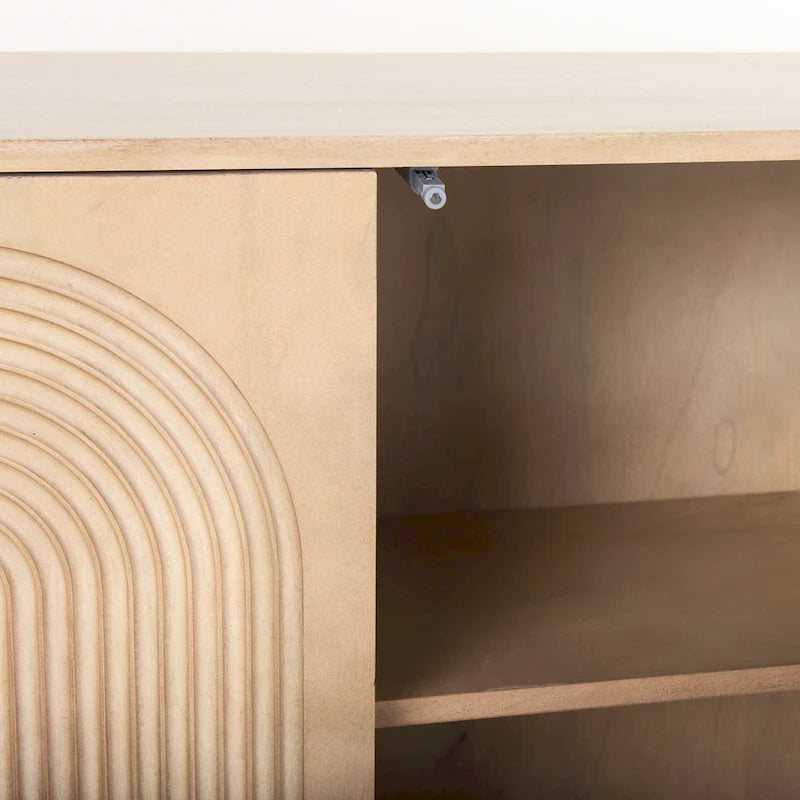 Buffet Tucker en bois massif brun clair avec portes à motifs – 71,75L x 30H x 15P