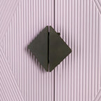 Buffet en bois à quatre portes avec accents dorés, violet lilas - 72