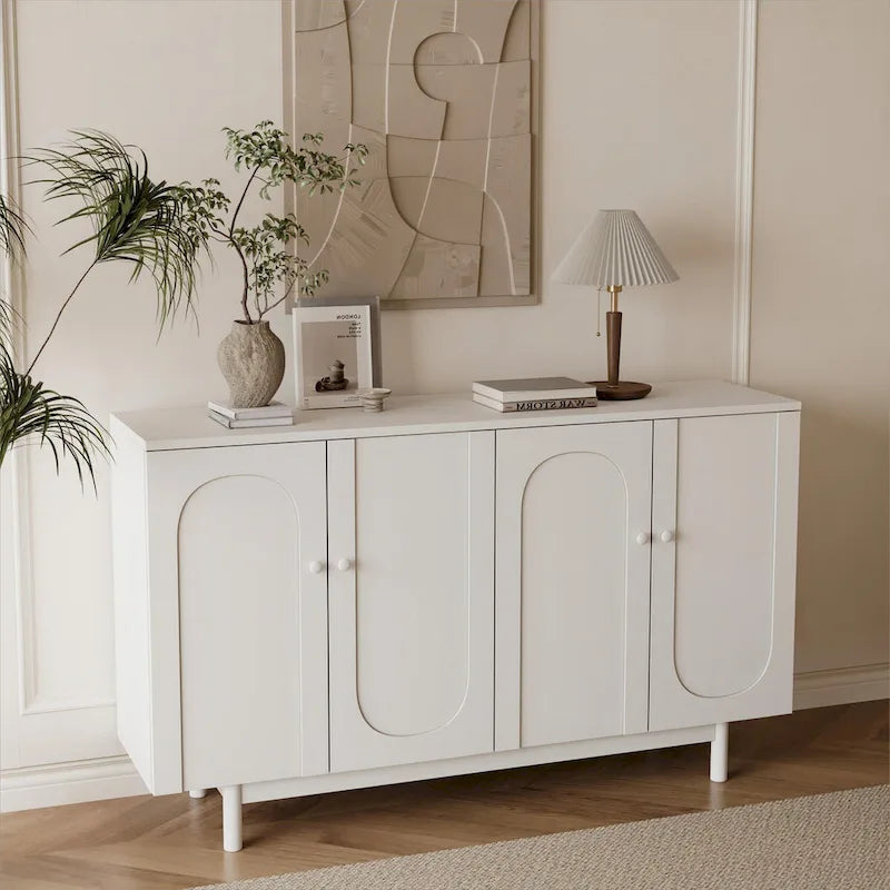 Meuble de rangement à 4 portes intaglio, élégant et fonctionnel, avec pieds en pin