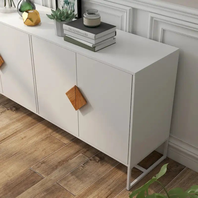 Enfilade carrée en bois massif avec poignées et portes