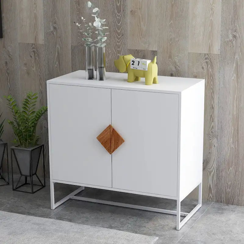 Enfilade carrée en bois massif avec poignées et portes