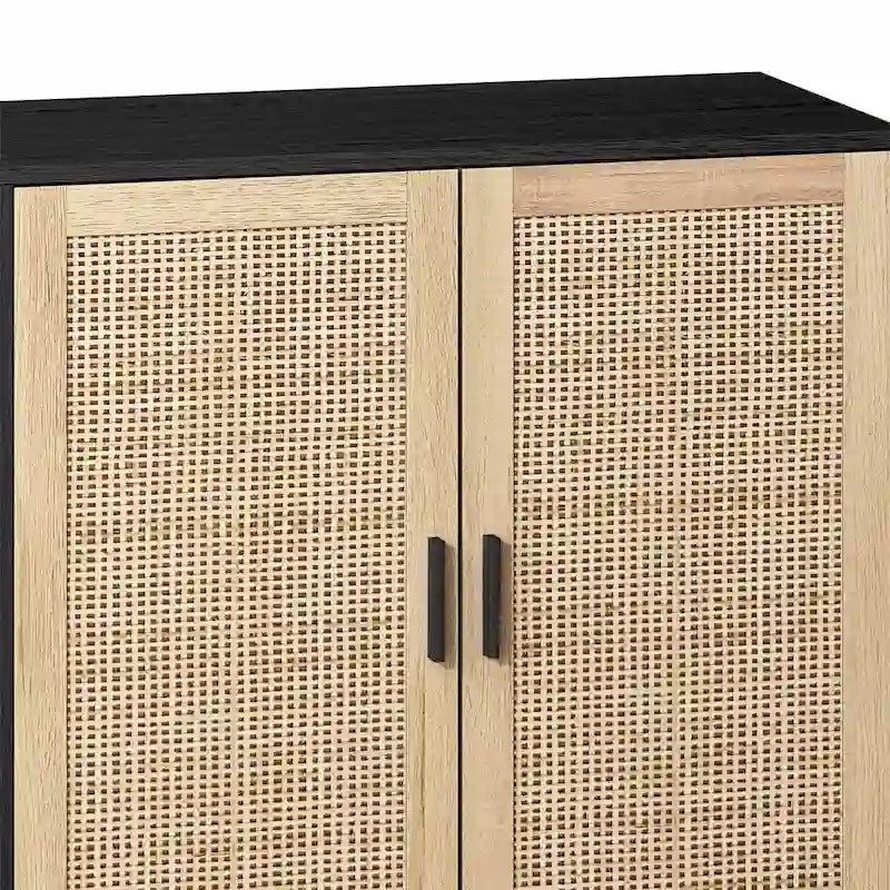 62.20 Armoire de rangement décorative 4 portes en rotin, élégante et fonctionnelle