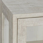 Meuble de rangement Larson à deux portes en verre et chêne de Classic Home