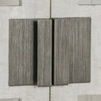 Meuble de rangement Larson à deux portes en verre et chêne de Classic Home