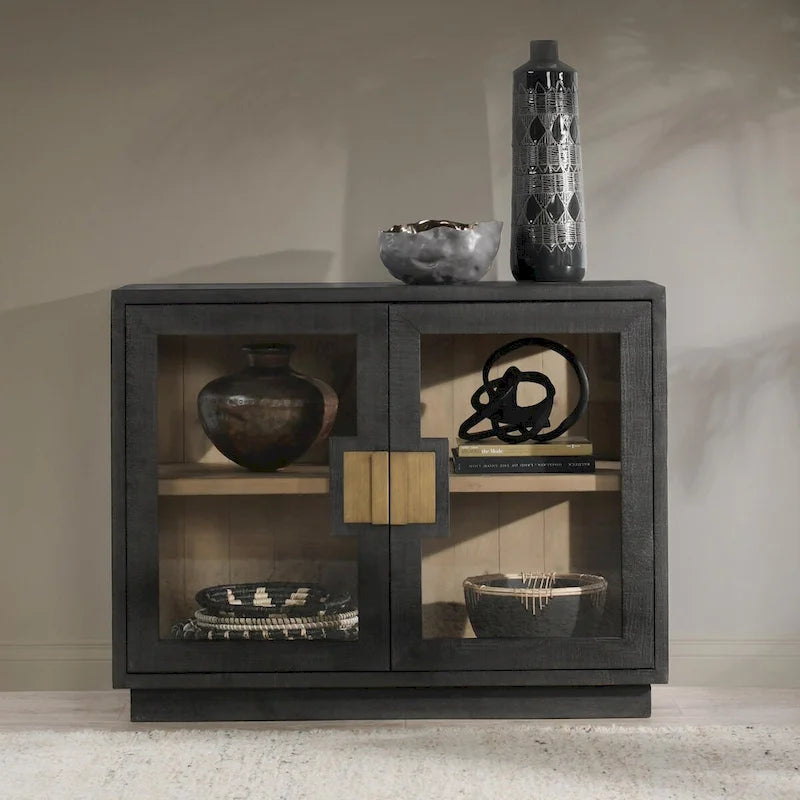 Meuble de rangement Larson à deux portes en verre et chêne de Classic Home