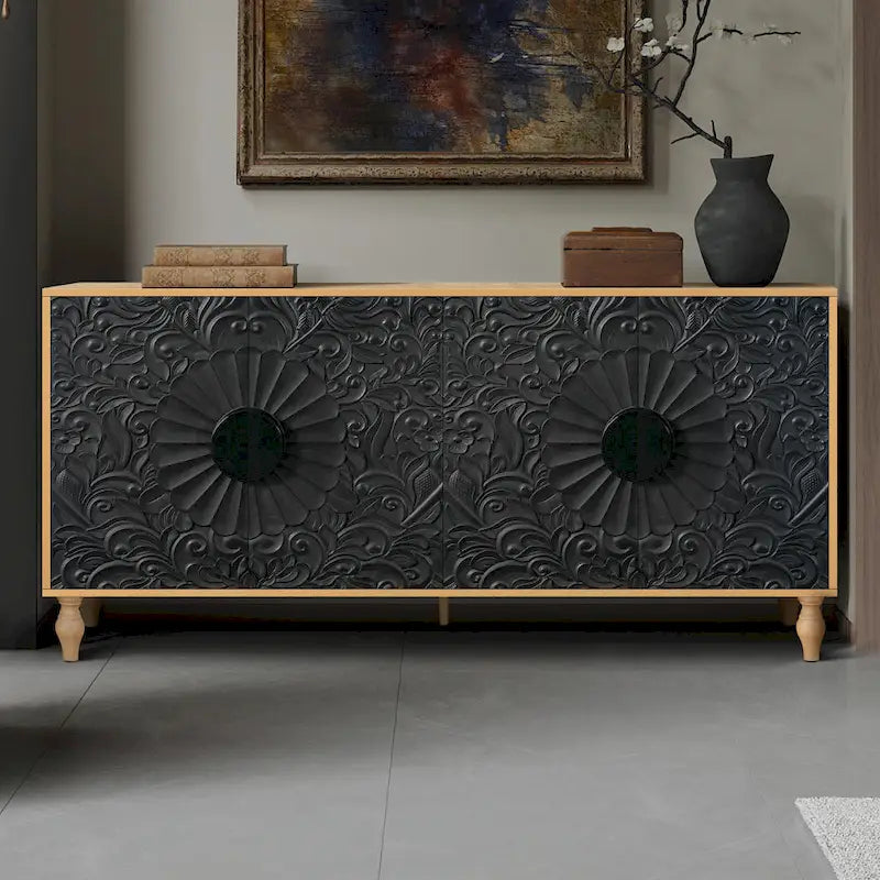 Grand meuble vintage avec portes sculptées à facettes et assemblées