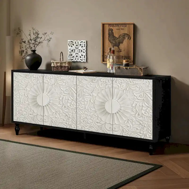 Grand meuble vintage avec portes sculptées à facettes et assemblées
