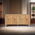 Grand meuble de rangement avec portes sculptées motif floral