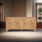 Grand meuble de rangement avec portes sculptées motif floral