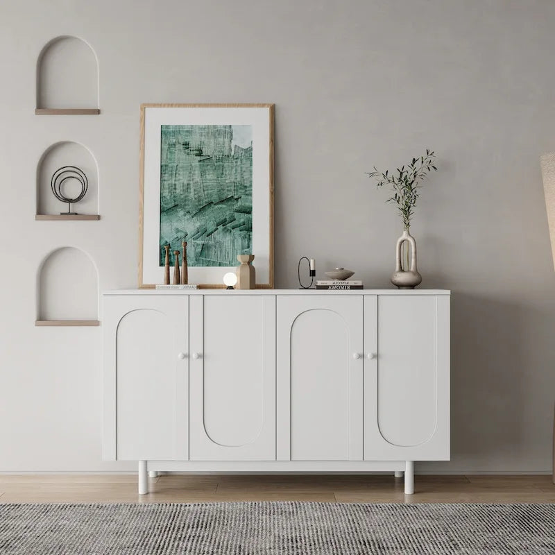 Meuble de rangement fonctionnel à 4 portes avec intaglio et pieds en pin