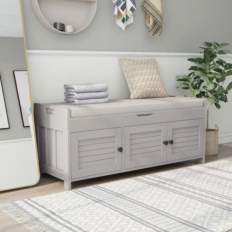 Banc de rangement avec 3 portes persiennes, banc à chaussures avec coussin amovible et espace de rangement caché