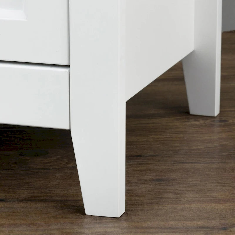 Commode en bois peinte à la bombe