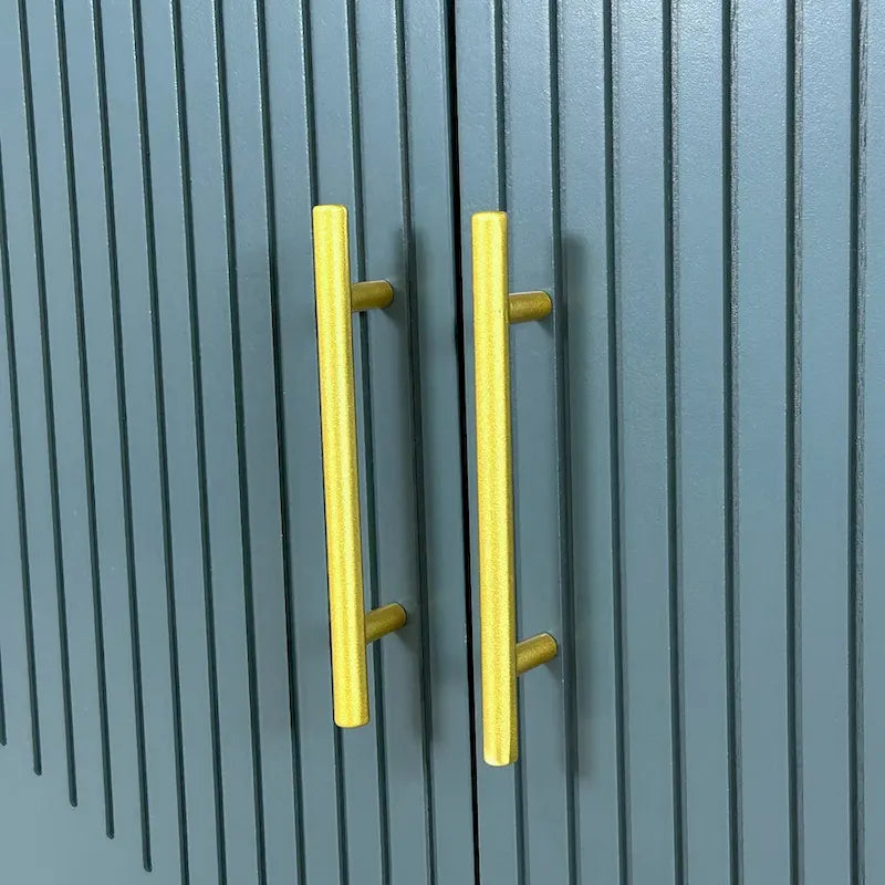 Armoire à 4 portes de grande taille