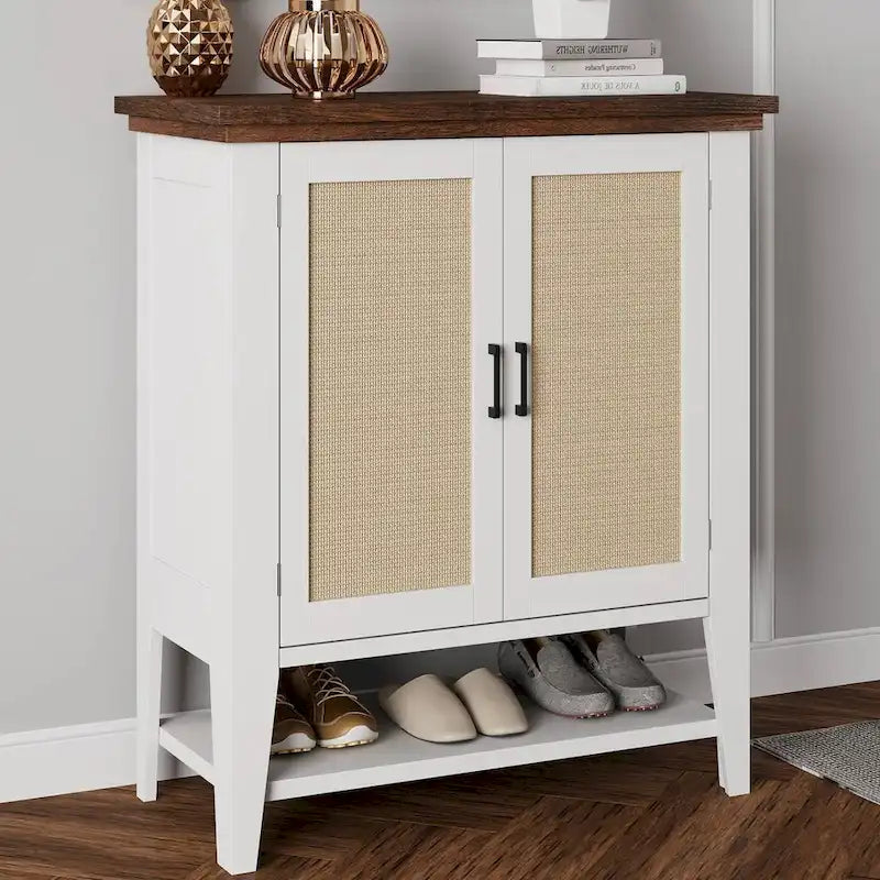 Armoire de rangement en rotin avec étagères et portes