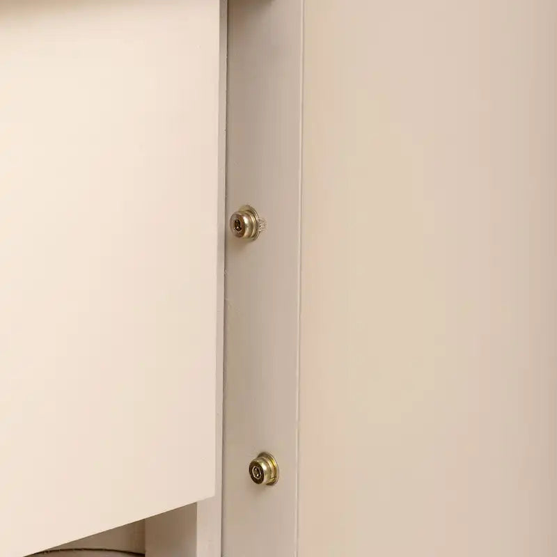 Ensemble unique de trois meubles sectionnels rétro comprenant un buffet, une console et une table basse, idéal pour