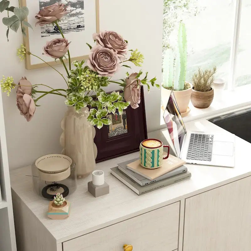 Banc à chaussures blanc avec coussin noir et tiroirs de rangement réglables
