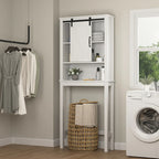 Meuble de rangement de salle de bain au-dessus des toilettes avec étagères réglables et porte coulissante style grange