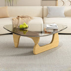 Table basse triangulaire en bois avec plateau en verre